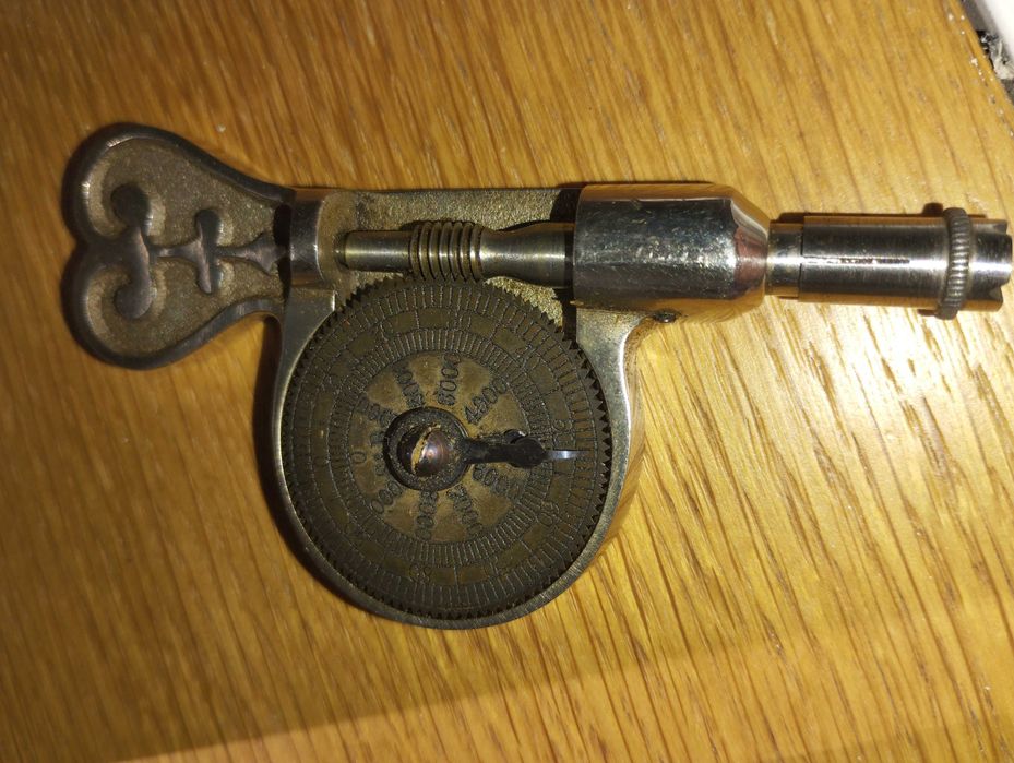 Indicator de viteză al tahometrului S&B ornamentat antic 1876