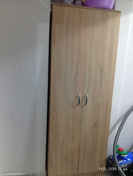 Dulap depozitare și comodă Ikea