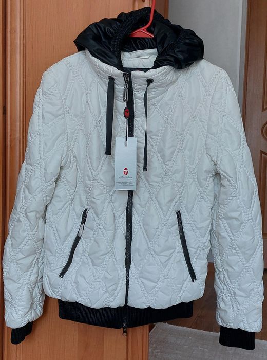 Турецкая белая ветровка