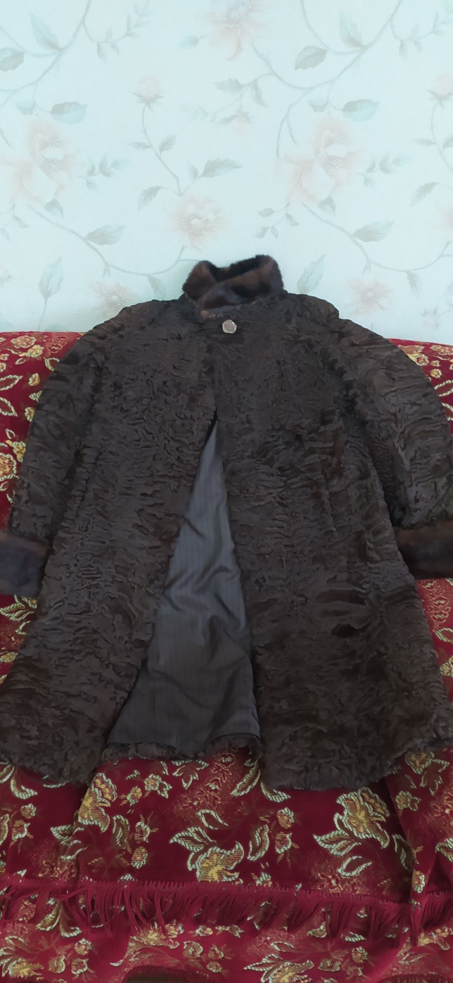 Шуба из каракуля