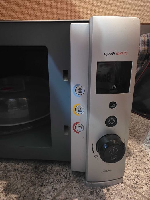 Микровълнова фурна Elecrtolux 32 литра