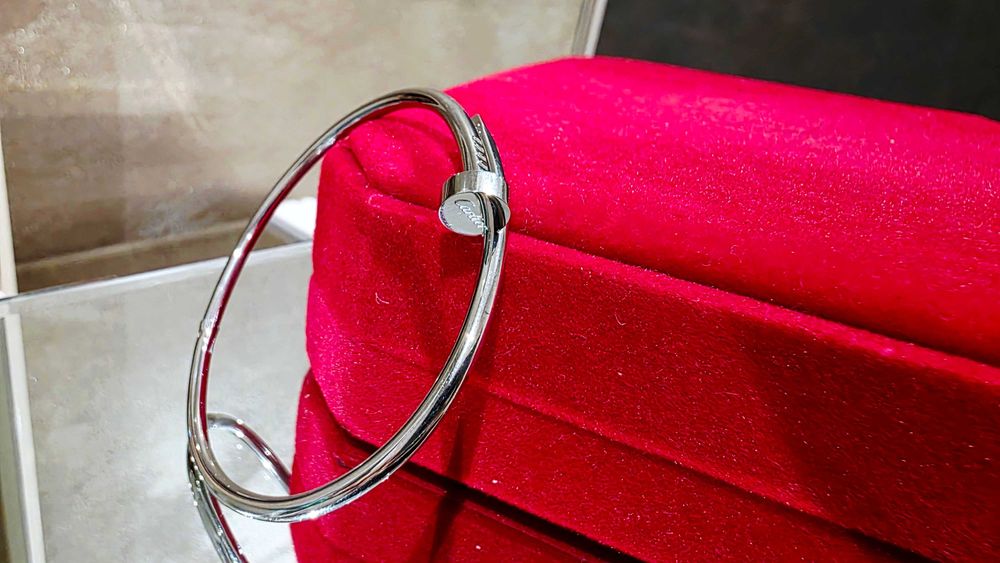 CARTIER Nail Juste un Clou Small Model Thin Silver Гривна Пирон