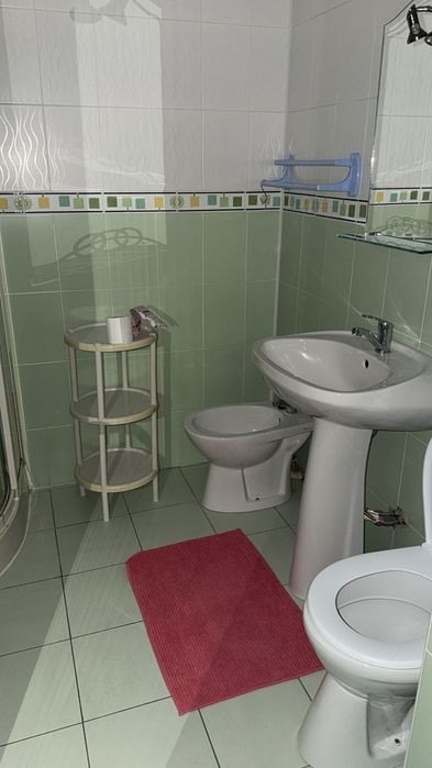 ÎNCHIRIEZ Apartament 2 camere,Centru