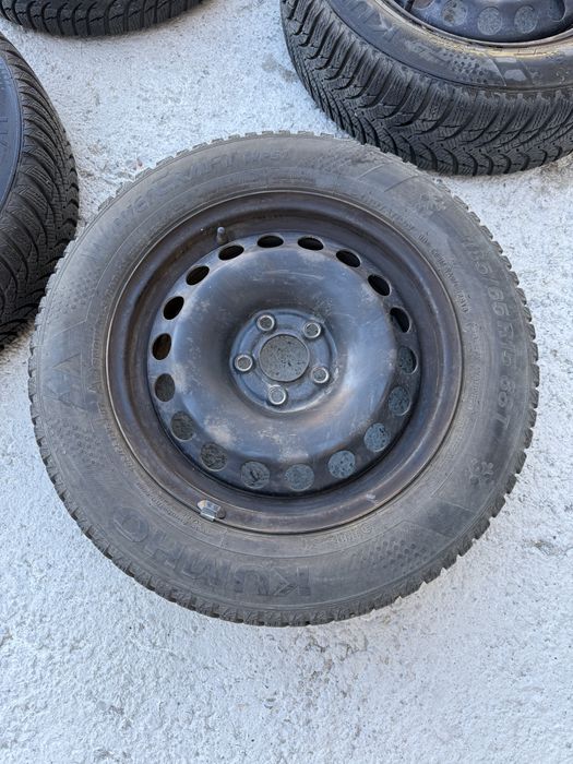 Зимни гуми с железни джанти и тасове