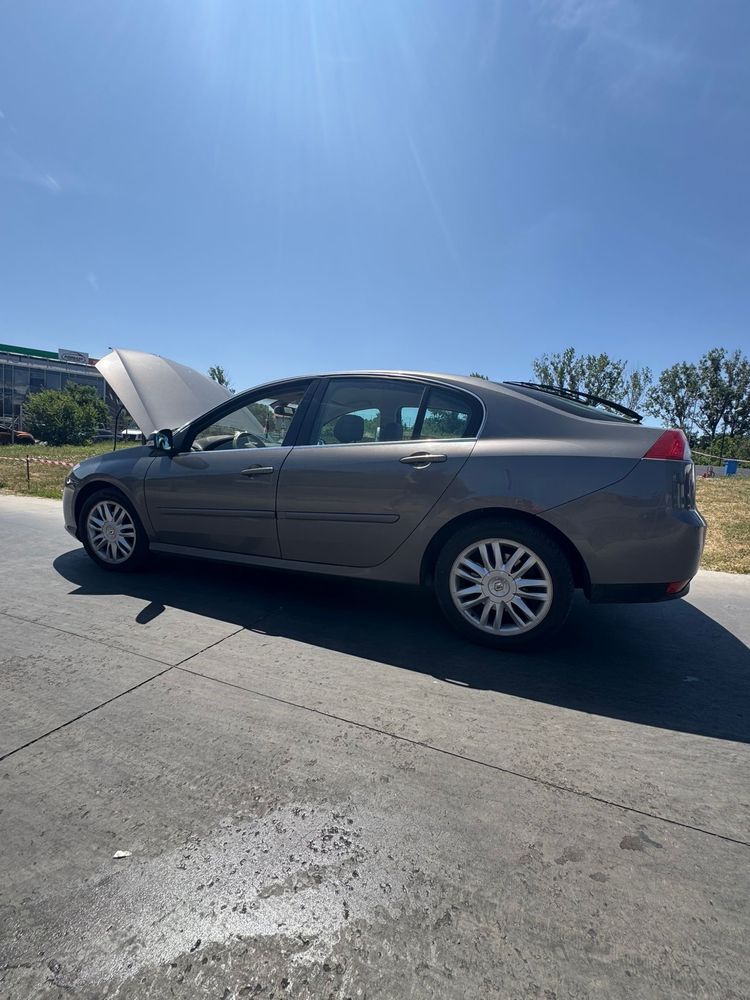 Renault laguna 3 initiale Paris