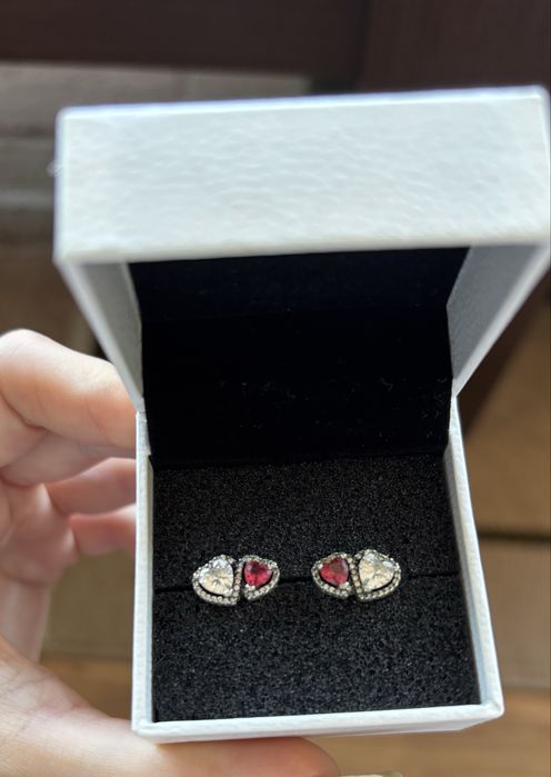 Обеци на Pandora сърце