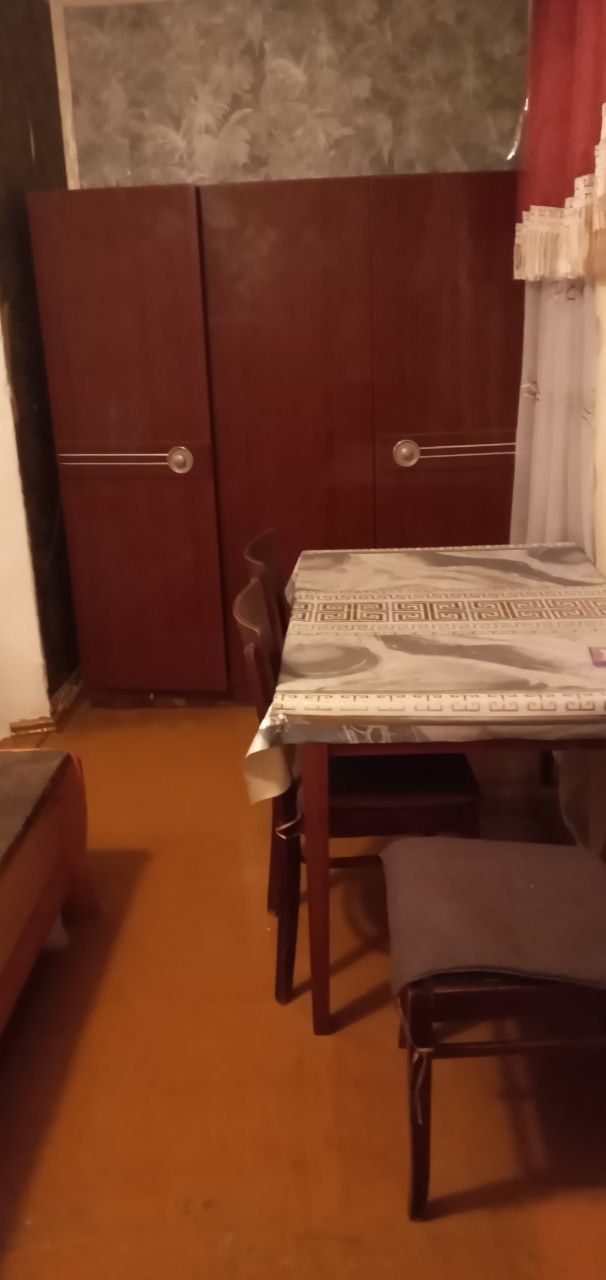 CHILANZAR 9 Kv 2 XONA 3 etaJ SHaroitlar Bor ortacha remonT Srochnoo