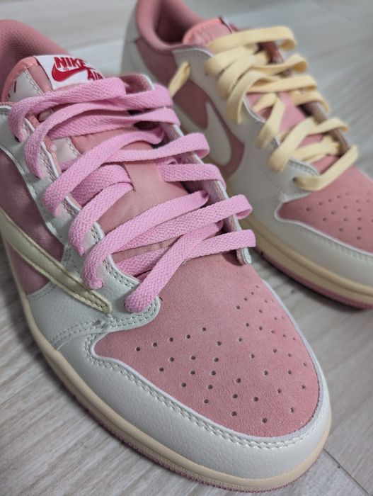 Jordan 1 travis scott