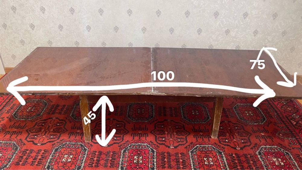 СРОЧНО ПРОДАЕТЬСЯ-Простой раскладной стол, столешница на две части,б/у