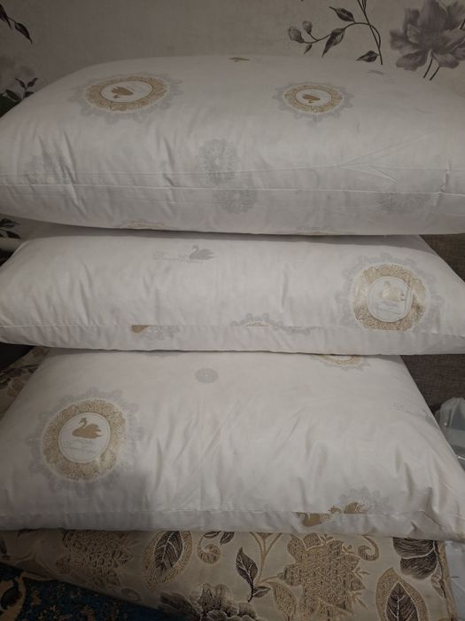 Продам подушки 50×70 65×65(гусиный пух)натуральные,плотные.