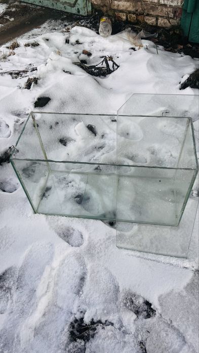 Продам аквариум на 70 литров
