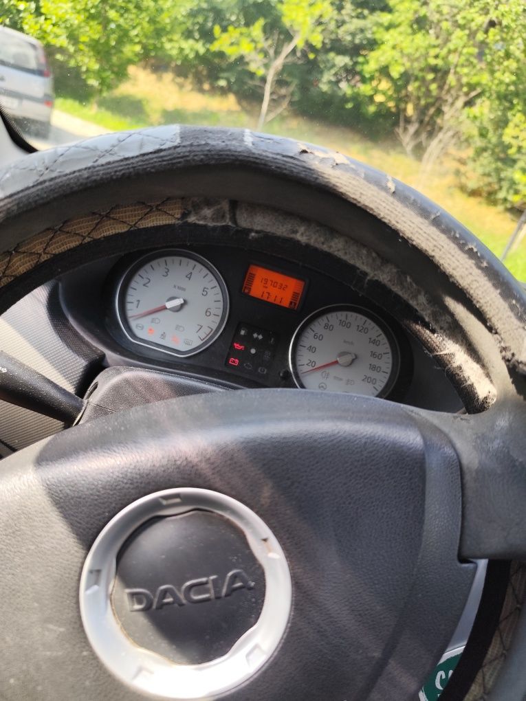 Vând Dacia Sandero Laureate