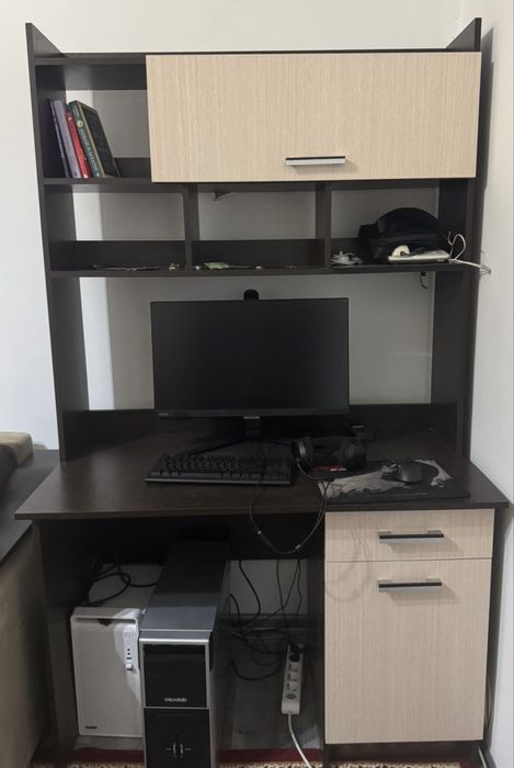 Продается рабочий стол