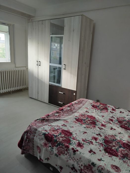 Vând  garsoniera gavana 3