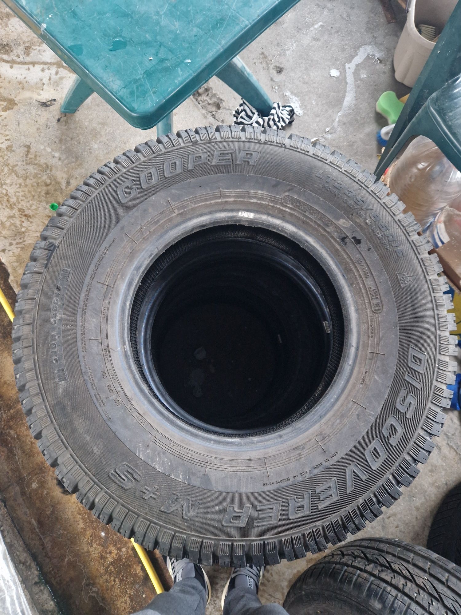 Cooper 235/80/16