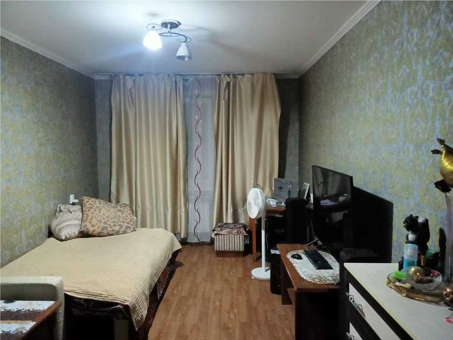 Продается 2-ком. кв. панель. 1983г. 2/5доме, 56,4кв.м./9кв.м., не угл