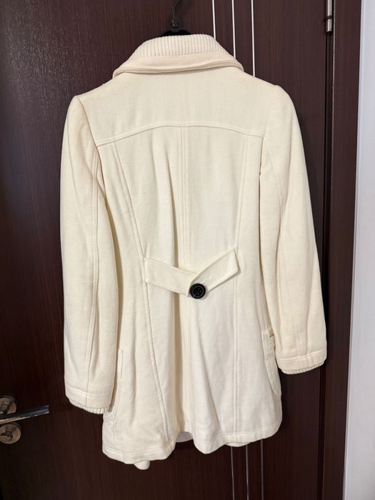 Палто на марката MNG