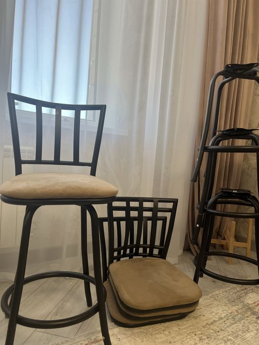 Барные стулья