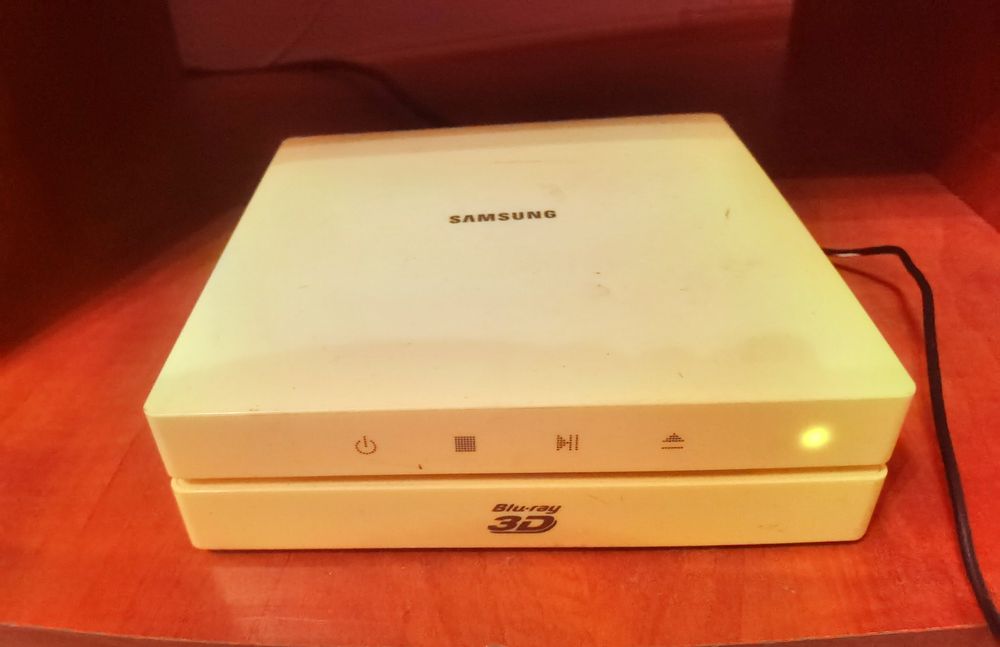 Bluray 3D player Samsung BD-ES6000E 3d blu-ray dvd disc player