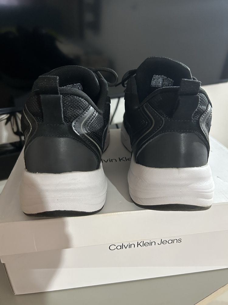 Vand adidasi Calvin Klein marimea 42