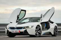 Vând BMW  i8   Plug-in hybrid