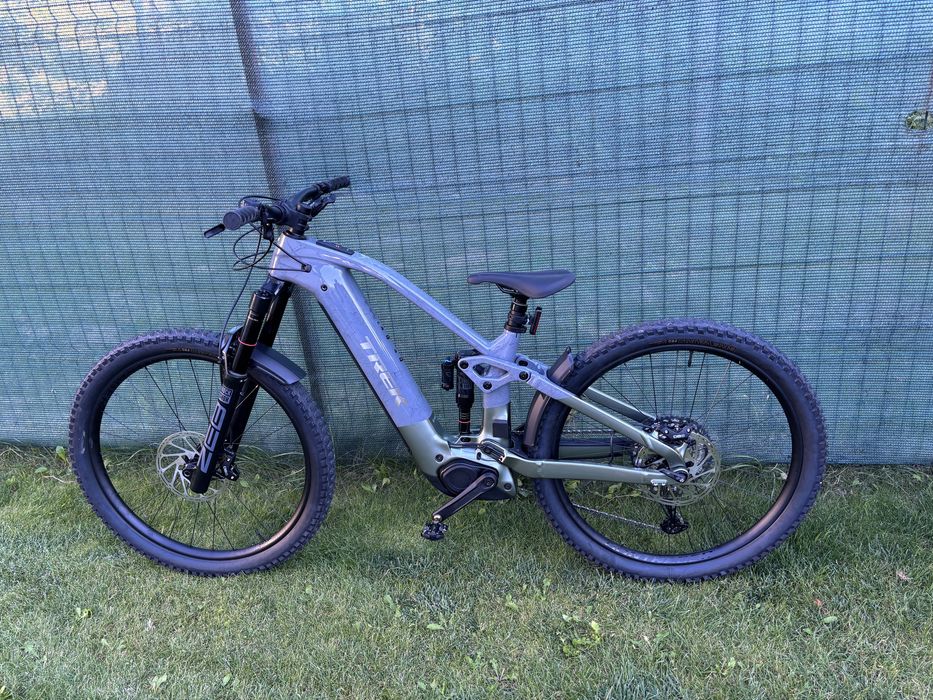 Bicicleta electrica mtb full suspension Trek