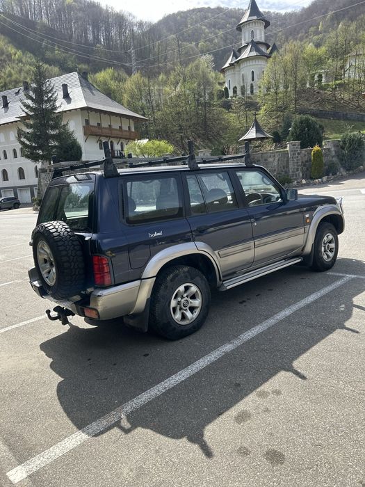 Nissan patrol y 61