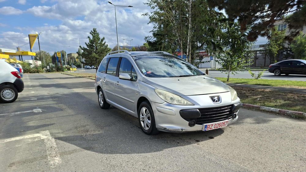 Vând Peugeot recent adus din franța