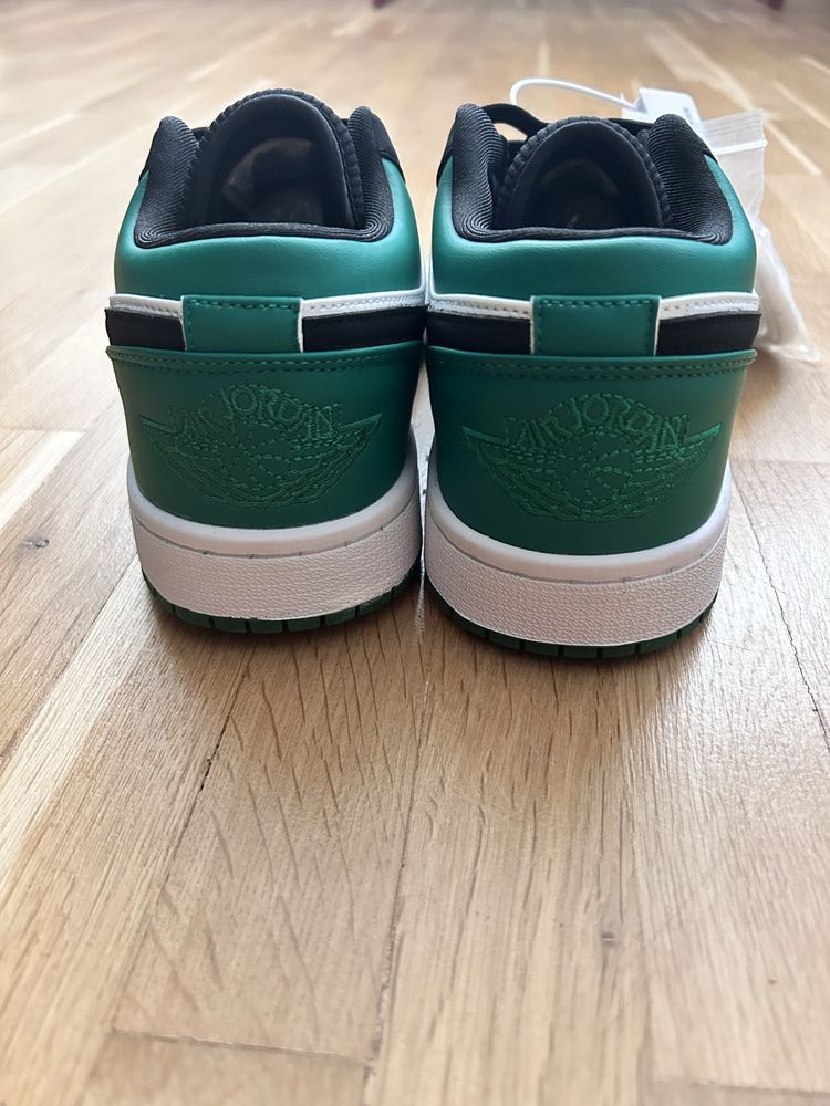 Nike Air Jordan 1 Low Mystic Green