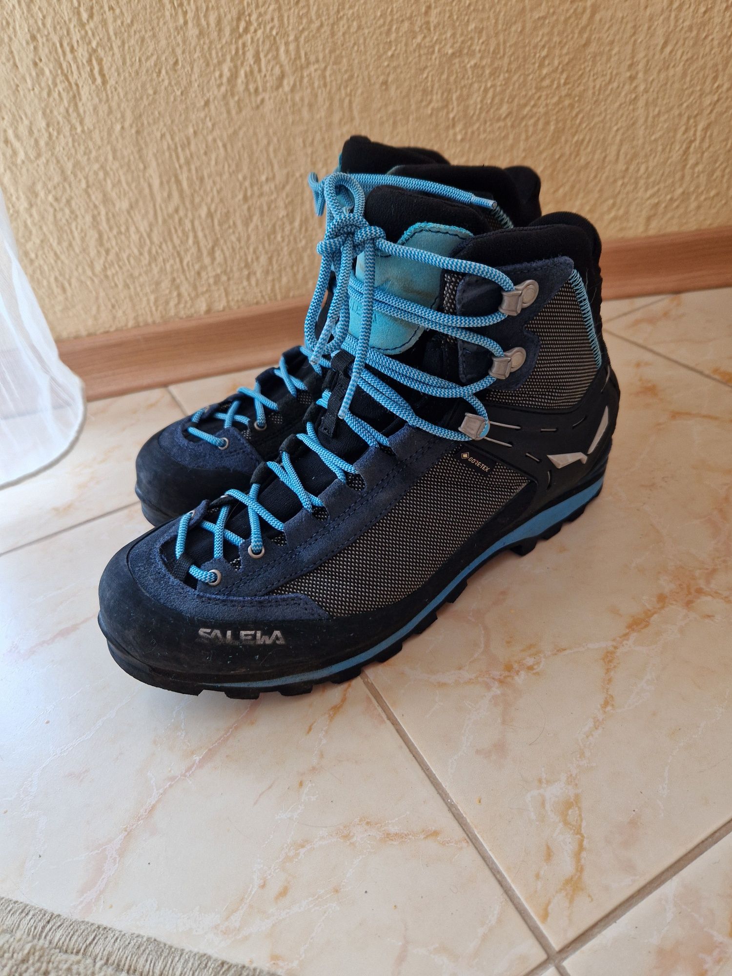 SALEWA Туристически дамски обувки