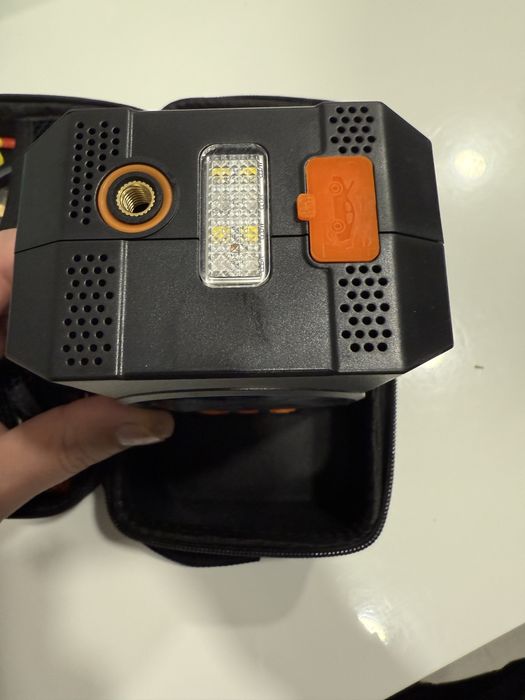 Starter auto portabil ,robot pornire si compresor auto 4 in 1