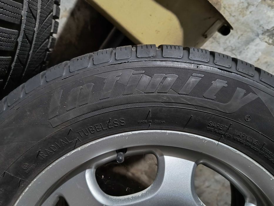 Зимни гуми с алуминиеви джанти оригинални за mercedes s класа и други.