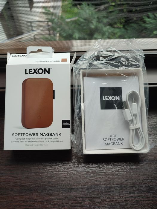 Vând baterie externă iPhone