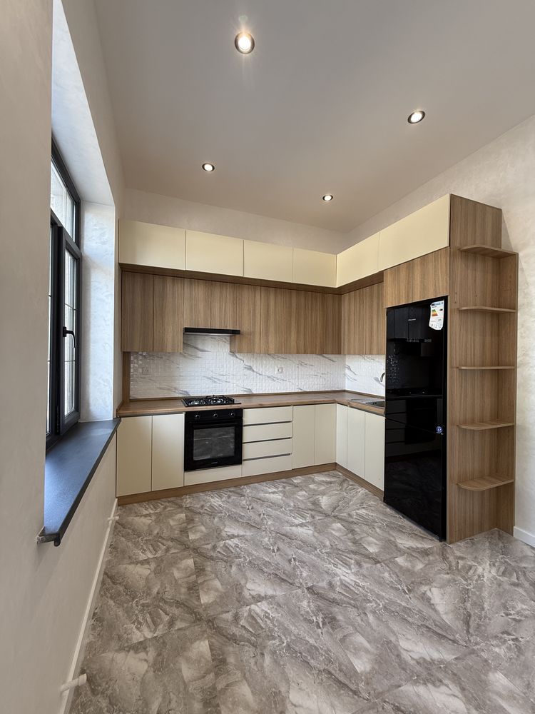 5 хонали TOWN HOUSE сотилади! Метро 2-бекати