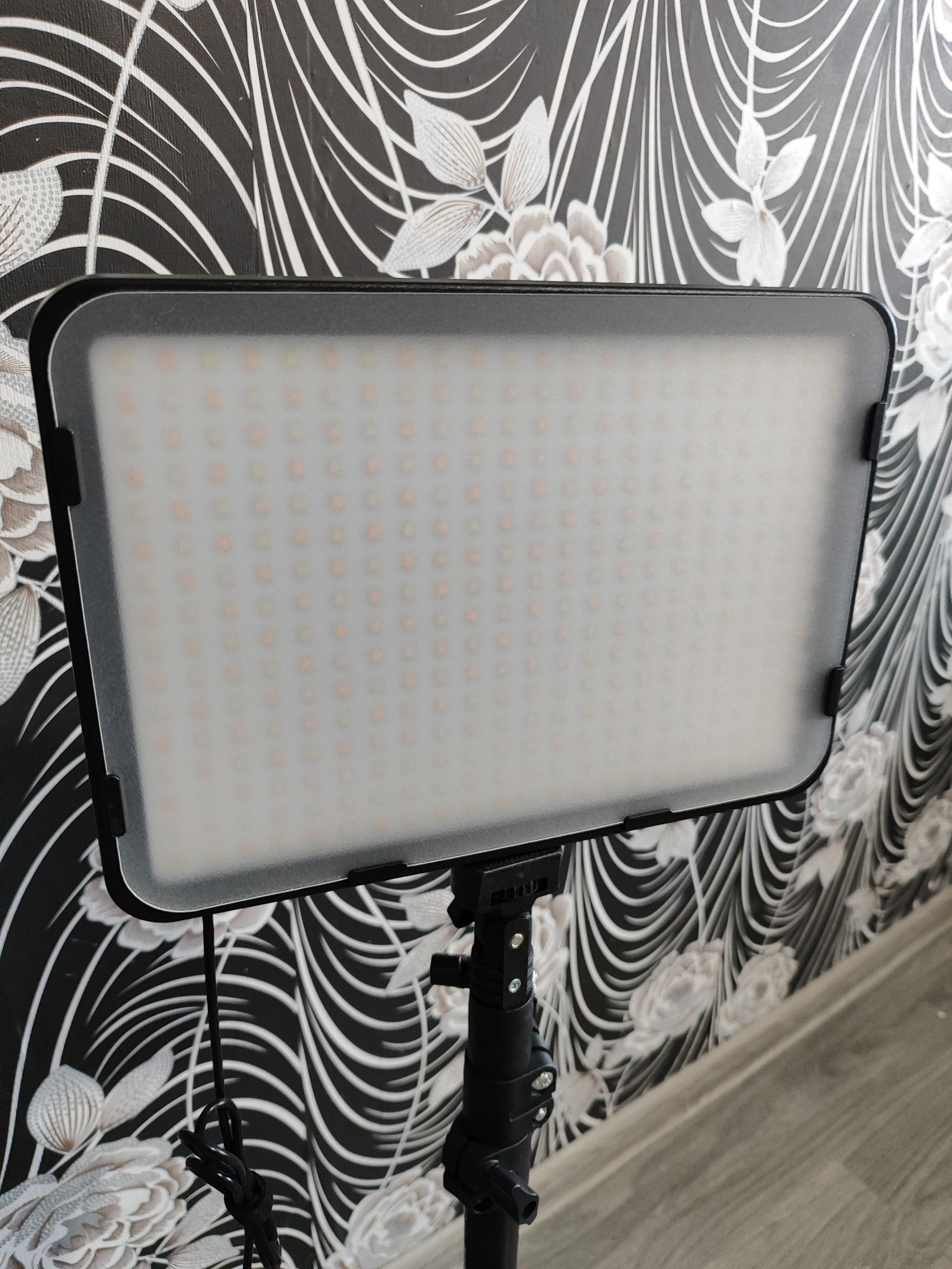 ПРОМО ! Комплект Фото сет / LED осветление + трипод ( стойка ) !