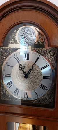 Антикварные часы из Германии , с боем ,в идеальном состоянии.