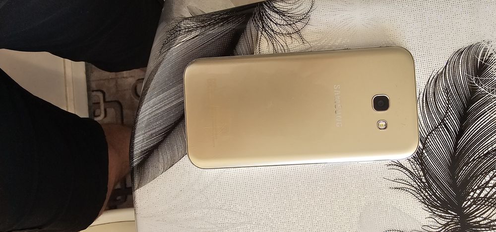 Samsung A5 в нормальном состоянии.