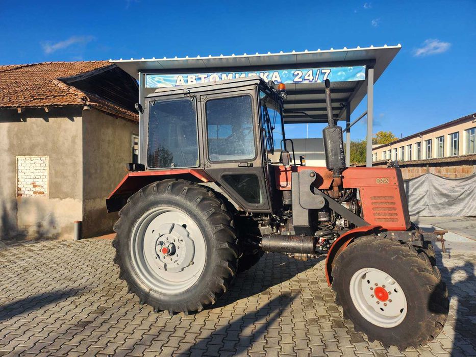 Беларус 952 с челен товарач