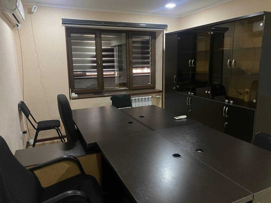 Метро БИЙ , ул. Мирзо Улугбека  Офис  3/1/4 (Выгодно ! Срочно !)