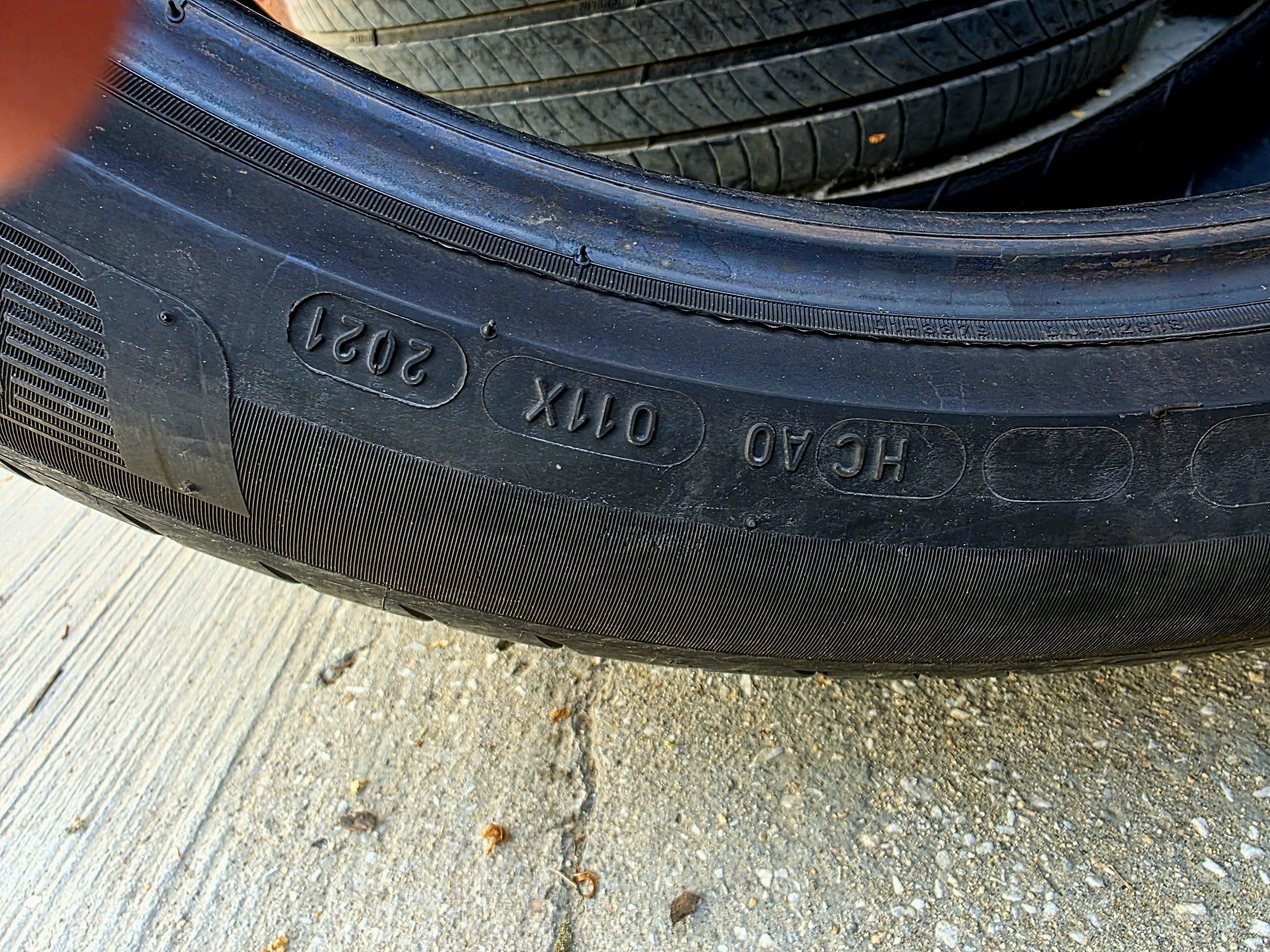 Michelin 235/45/20