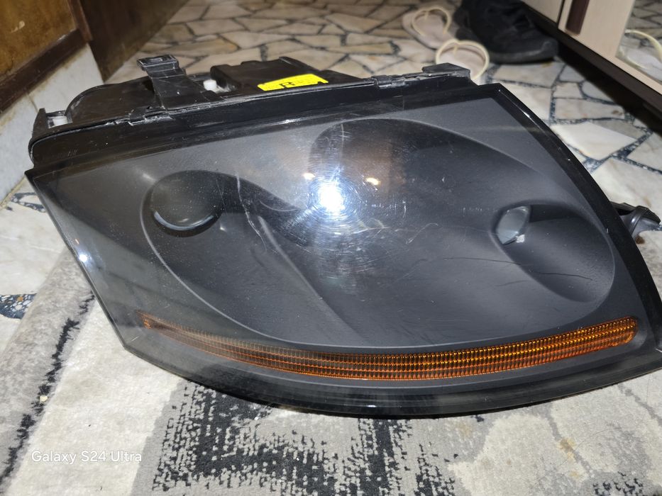 Десен фар за ауди тт