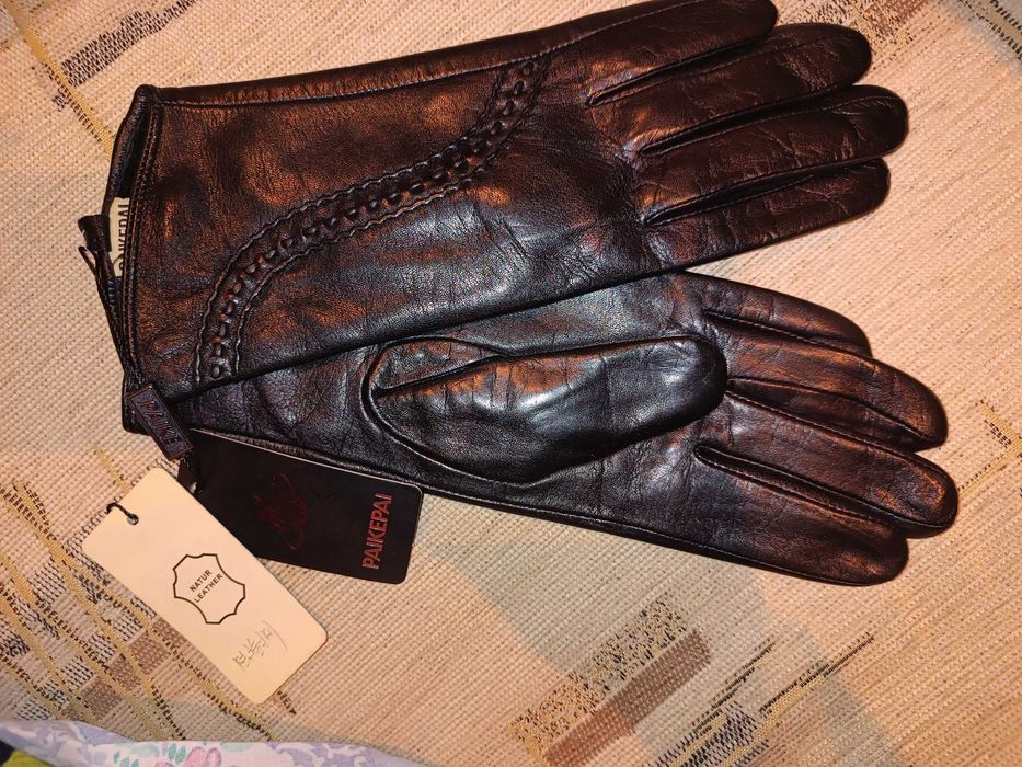 Продам кожаные перчатки S
