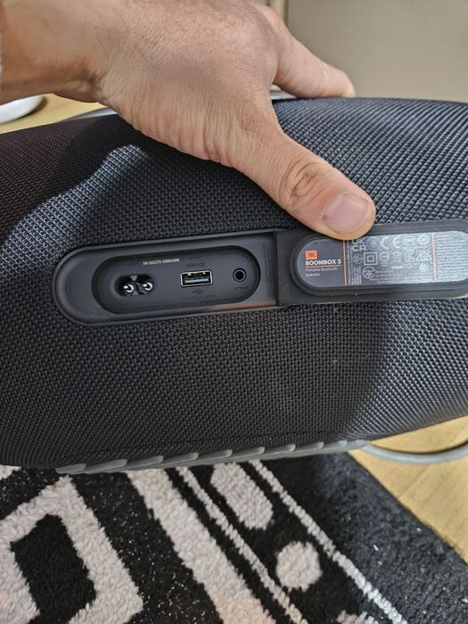 Jbl boombox 3 cu acumulator noua