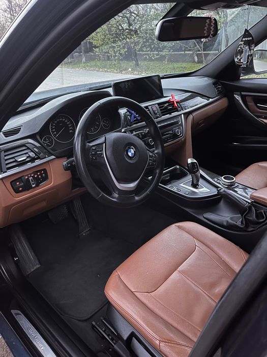Vând/schimb f30 2.0D luxury line