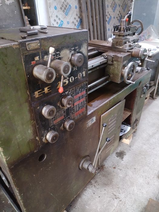 Strung unguresc EE 250