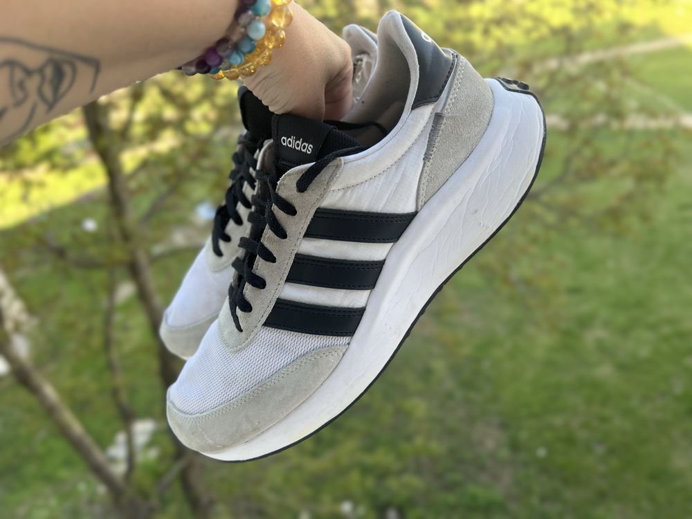 Adidas Run 70s — номер 42