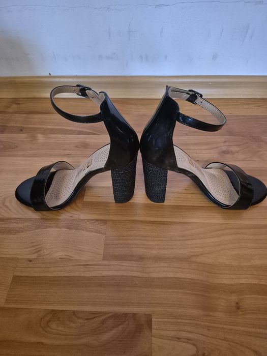 Черни сандали Tendenz 37 номер