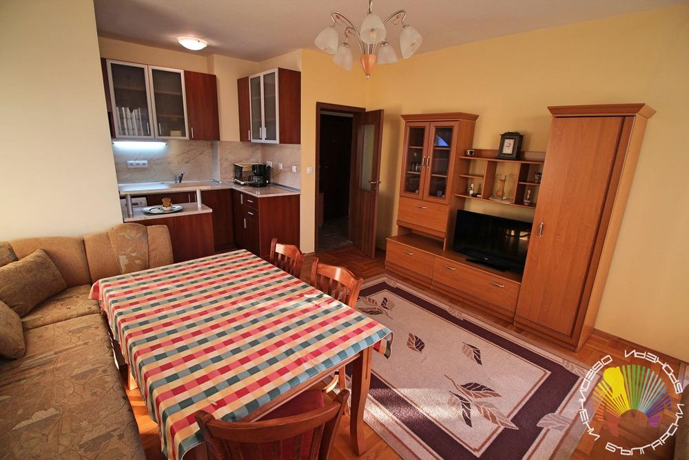 Дава се под наем Двустаен апартамент в Бургас, Център - 60 кв.м за 408 € - Снимка #7