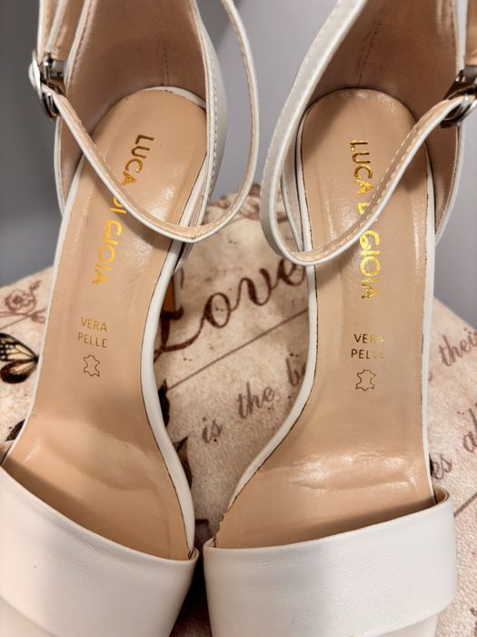 Sandale albe de piele 39