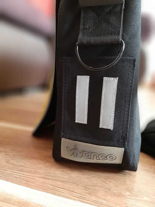 Продавам чанта за лаптоп
